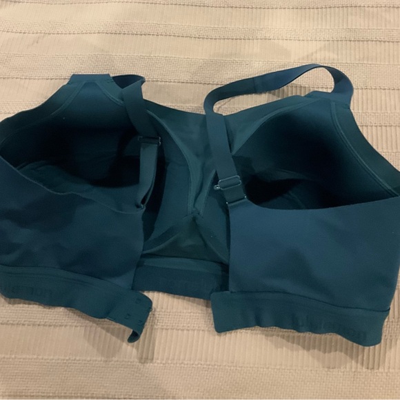 lululemon athletica Blue Women's Fine Form  Sports Bra - Picture 2 of 2